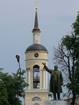 Ленин на площади Ленина