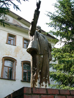 Ленин на улице Ленина